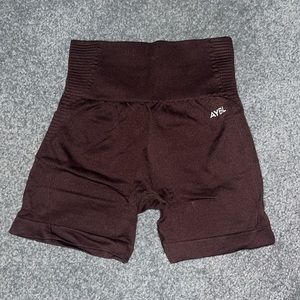 AYBL balance V2 shorts size XS